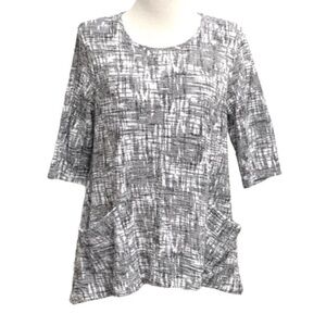 Yushi | Abstract asymmetric black white tunic. Texture crinkle. Artsy. Stretchy
